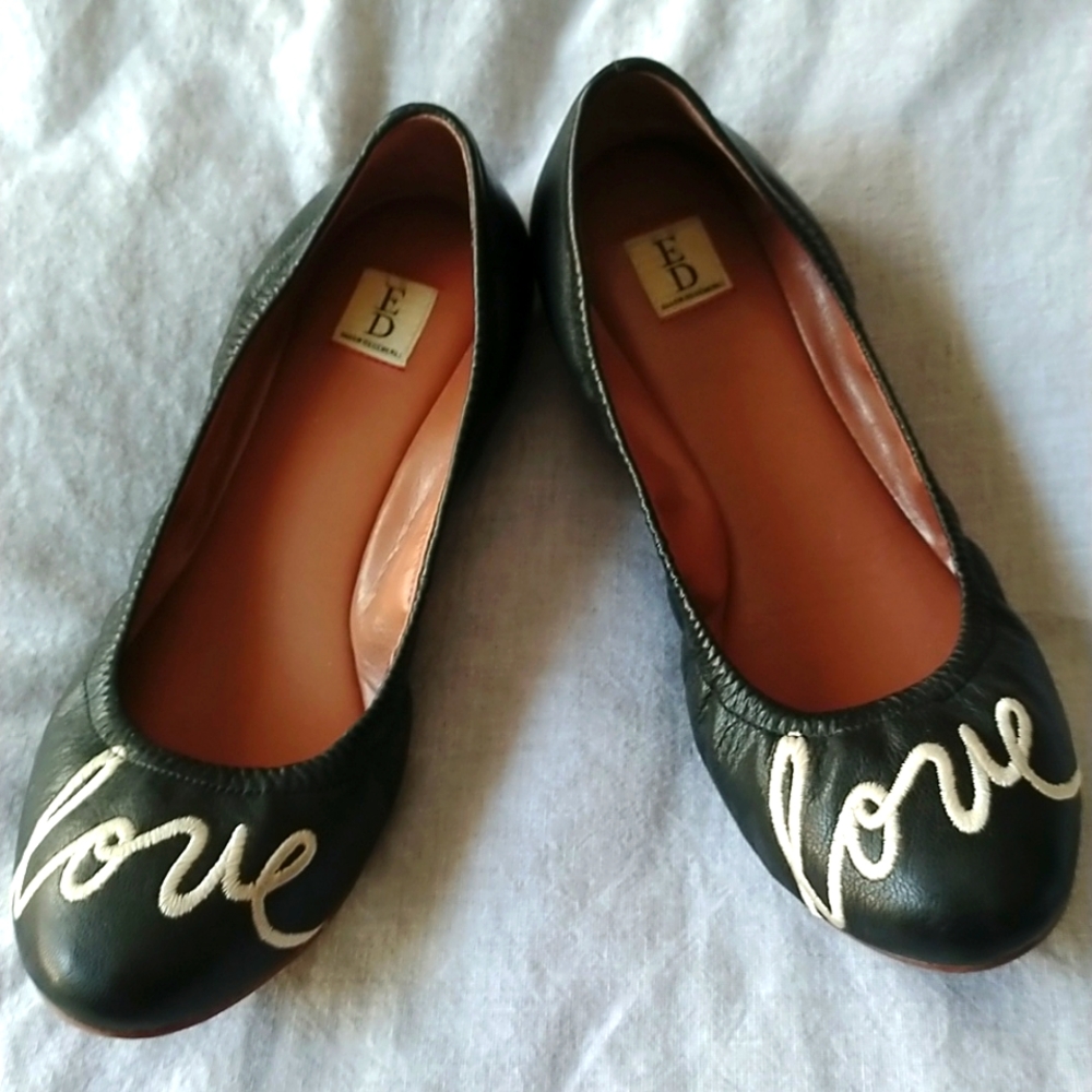 Black ballet flats